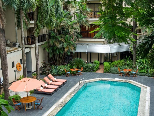 Imagen de la piscina del Hotel Mercure The Moorhouse Ikoyi Lagos. Foto 15
