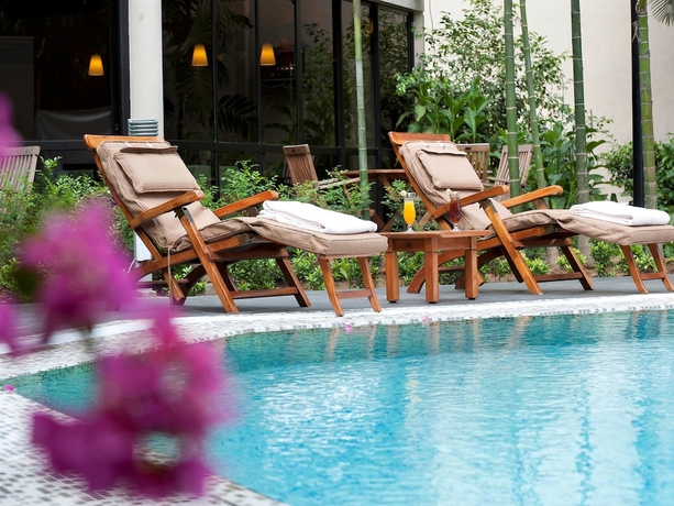 Imagen de la piscina del Hotel Mercure The Moorhouse Ikoyi Lagos. Foto 19