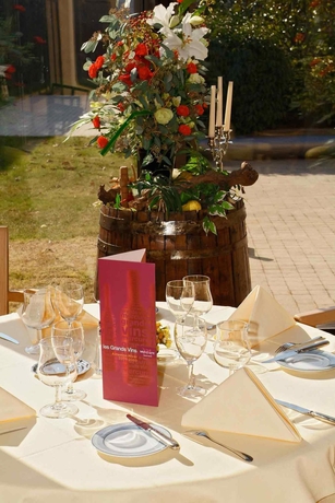 Imagen del bar/restaurante del Hotel Mercure Tours Sud. Foto 2