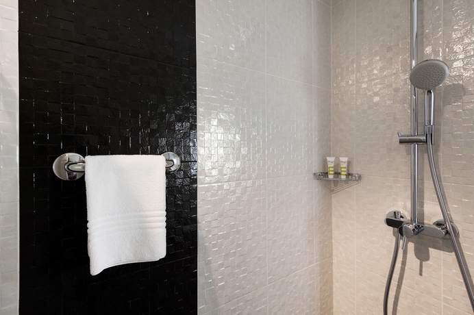 Imagen de la habitación del Hotel Mercure Vannes Le Port. Foto 5