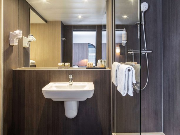 Imagen de la habitación del Hotel Mercure Versailles Chateau. Foto 14