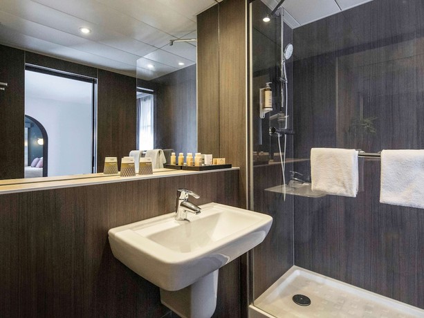 Imagen de la habitación del Hotel Mercure Versailles Chateau. Foto 18