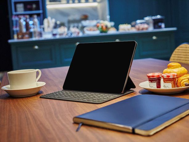 Imagen del bar/restaurante del Hotel Mercure Versailles Chateau. Foto 5