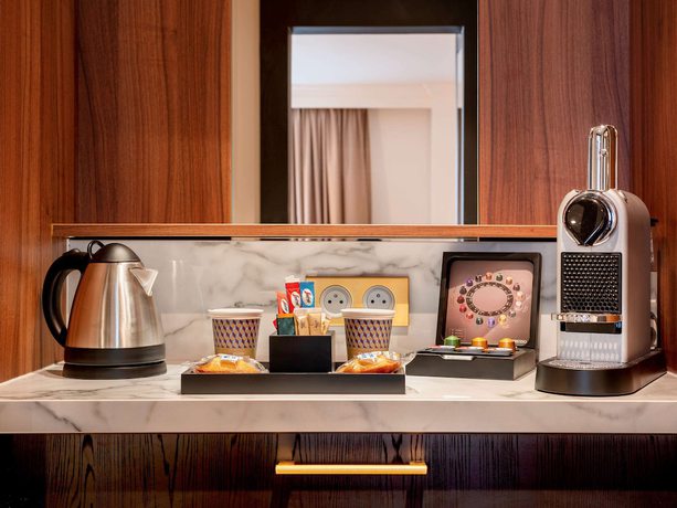 Imagen de la habitación del Hotel Mercure Versailles Paris Ouest. Foto 11