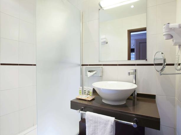 Imagen de la habitación del Hotel Mercure Versailles Paris Ouest. Foto 17