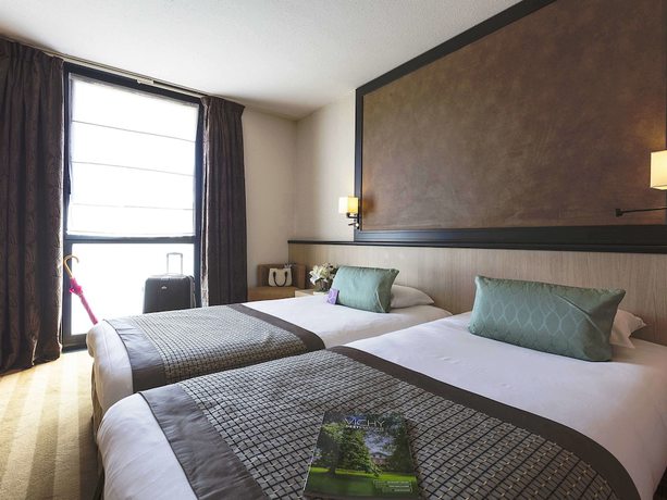 Imagen de la habitación del Hotel Mercure Vichy Thermalia. Foto 11