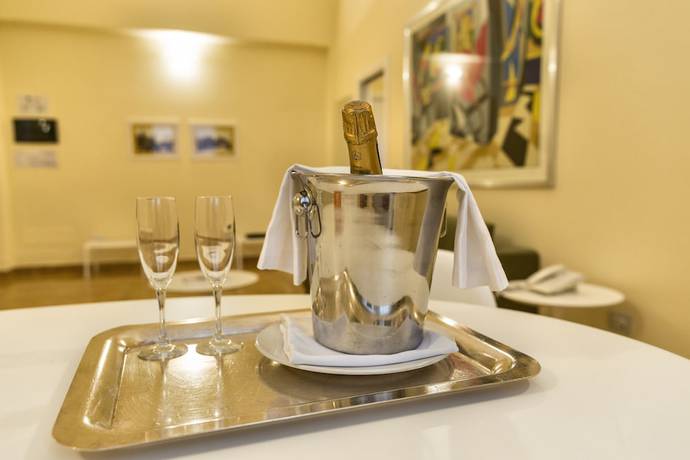 Imagen de la habitación del Hotel Mercure Villa Romanazzi Carducci Bari. Foto 4