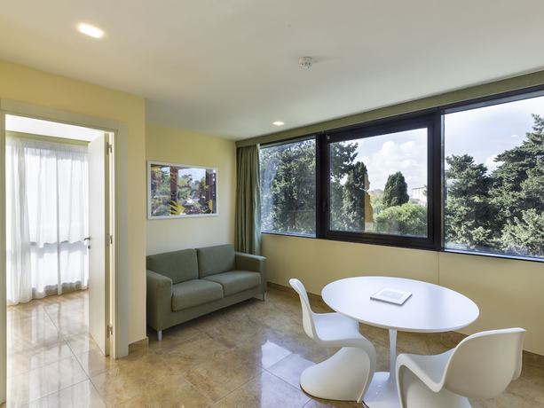 Imagen de la habitación del Hotel Mercure Villa Romanazzi Carducci Bari. Foto 7