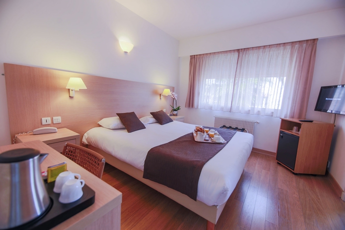 Imagen de la habitación del Hotel Mercure Villeneuve Loubet Plage. Foto 13