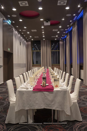 Imagen de los interiores del Hotel Mercure Warszawa Grand. Foto 12