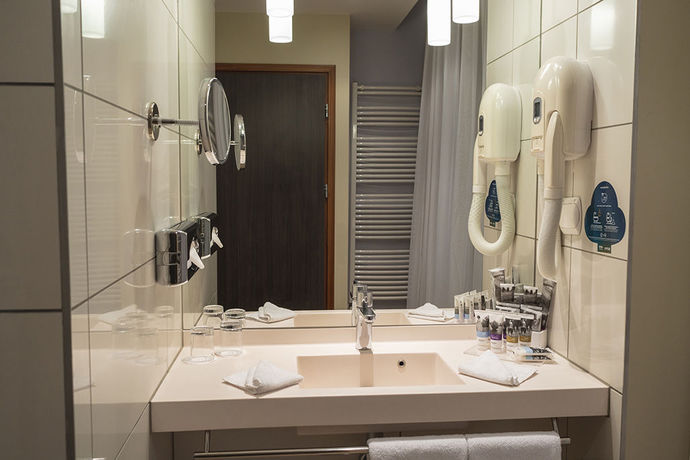 Imagen de la habitación del Hotel Mercure Warszawa Grand. Foto 6