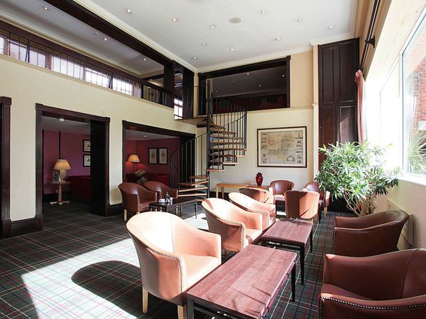 Imagen del bar/restaurante del Hotel Mercure Wessex Winchester. Foto 2