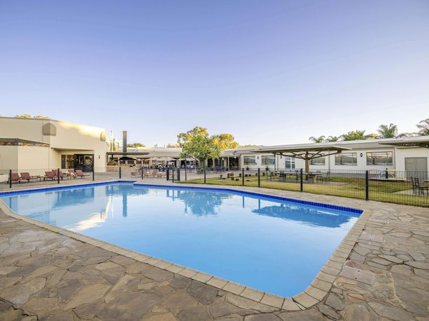 Imagen de la piscina del Hotel Mercure Windhoek. Foto 20