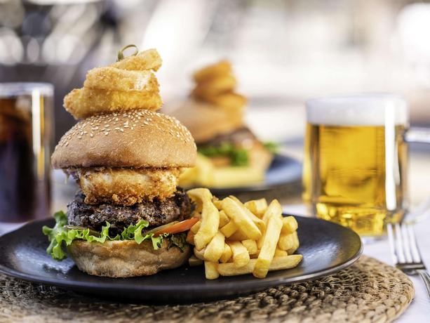 Imagen del bar/restaurante del Hotel Mercure Windhoek. Foto 9