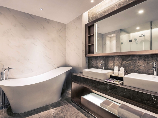 Imagen de la habitación del Hotel Mercure Yantai Golden Beach. Foto 17