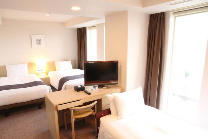 Imagen de la habitación del Hotel Mercure Yokosuka. Foto 14