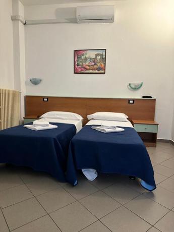 Imagen de la habitación del Hotel Mercurio. Foto 5