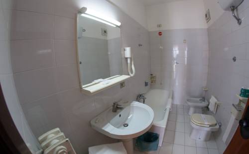 Imagen de la habitación del Hotel Mercurio, Mercogliano. Foto 6