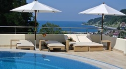 Imagen de los exteriores del Hotel Mercury Resort. Foto 4