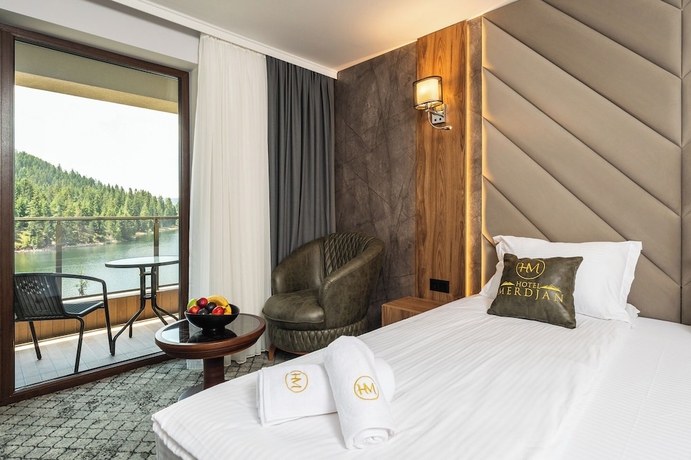 Imagen de la habitación del Hotel Merdjan. Foto 5
