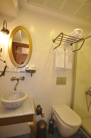 Imagen de la habitación del Hotel Merial. Foto 4