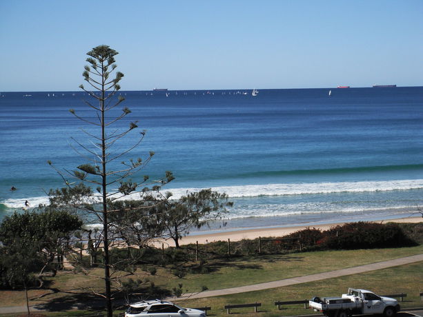 Imagen de los exteriores del Hotel Meridian Alex Beach Apartments. Foto 13