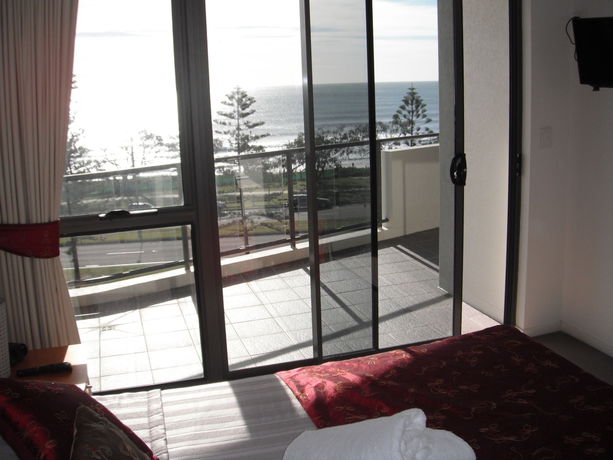 Imagen de los exteriores del Hotel Meridian Alex Beach Apartments. Foto 14