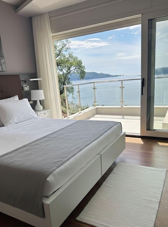 Imagen de la habitación del Hotel Meridian, Becici. Foto 2