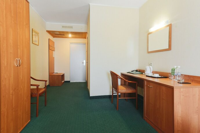 Imagen general del Hotel Meridian, Cheliábinsk. Foto 1