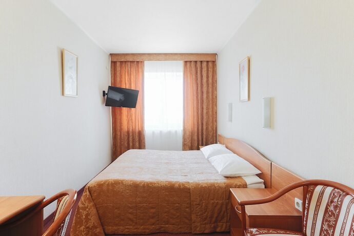 Imagen de la habitación del Hotel Meridian, Cheli&aacute;binsk. Foto 12