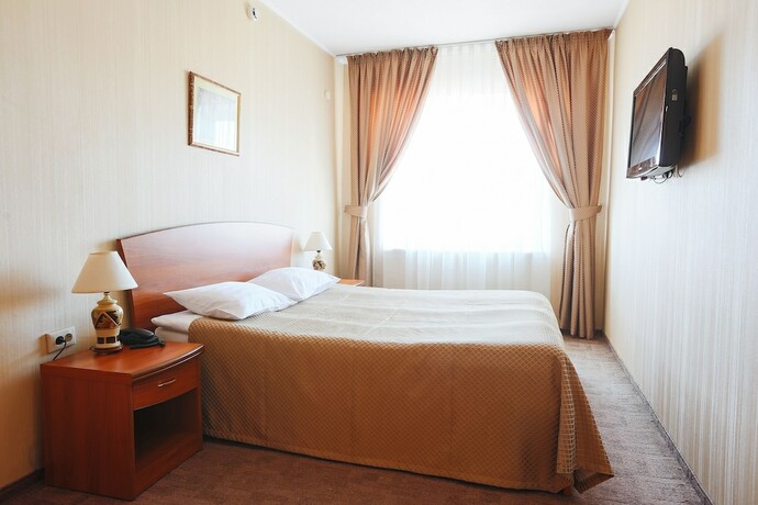 Imagen de la habitación del Hotel Meridian, Cheli&aacute;binsk. Foto 15