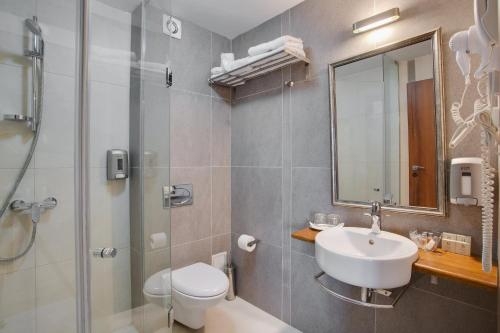 Imagen de la habitación del Hotel Meridian. Foto 10