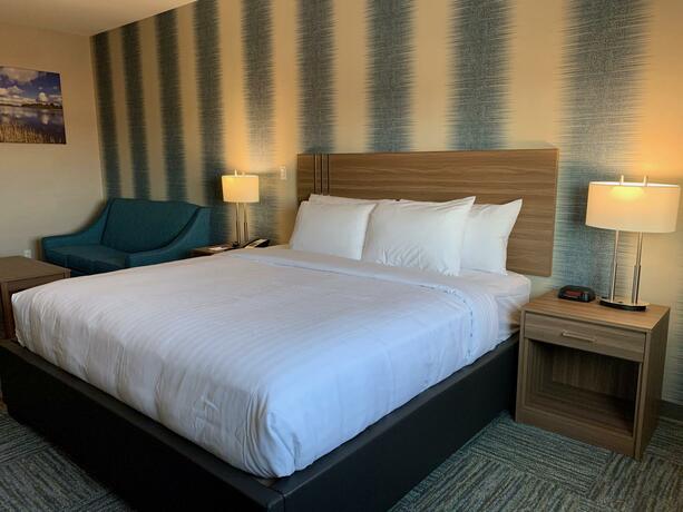 Imagen general del Hotel Meridian Inn & Suites Regina Airport. Foto 2