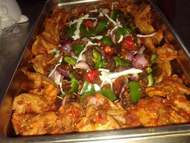 Imagen del bar/restaurante del Hotel Meridian Lodge And Resort. Foto 13