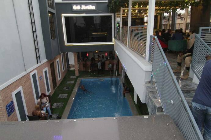 Imagen general del Hotel Meridian Lodge And Resort. Foto 10