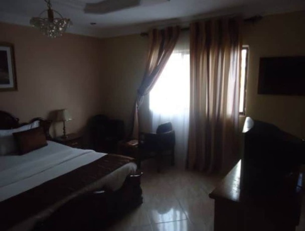 Imagen de la habitación del Hotel Meridian Lodge hotels and resorts. Foto 9