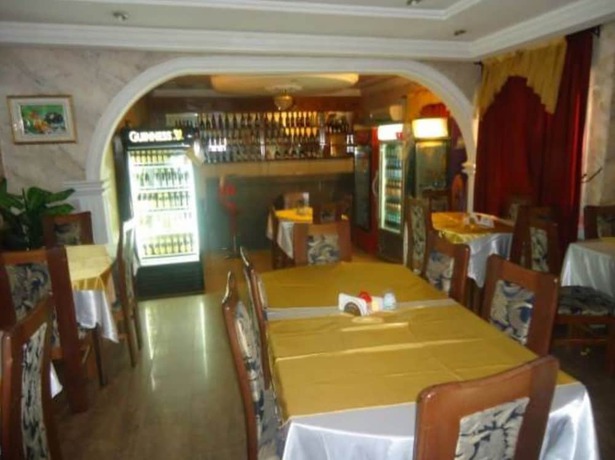 Imagen del bar/restaurante del Hotel Meridian Lodge hotels and resorts. Foto 4
