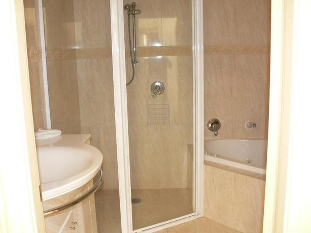 Imagen general del Hotel Meridian Resort Beachside. Foto 5