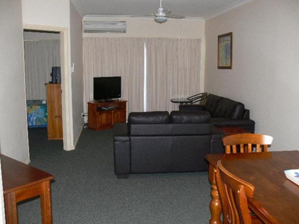 Imagen general del Hotel Meridian Resort Beachside. Foto 7