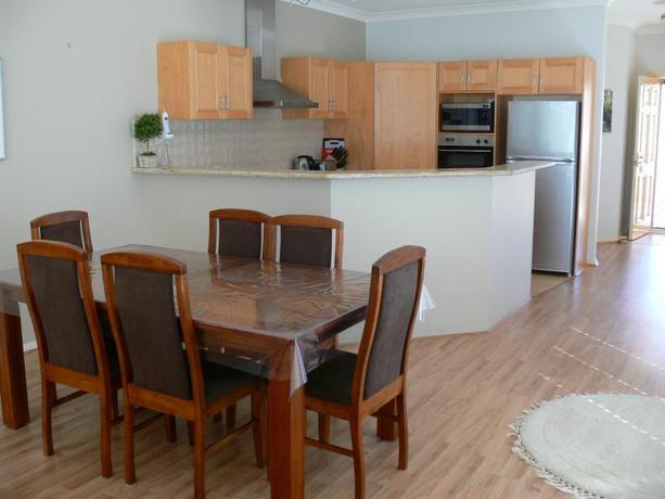 Imagen general del Hotel Meridian Resort Beachside. Foto 9