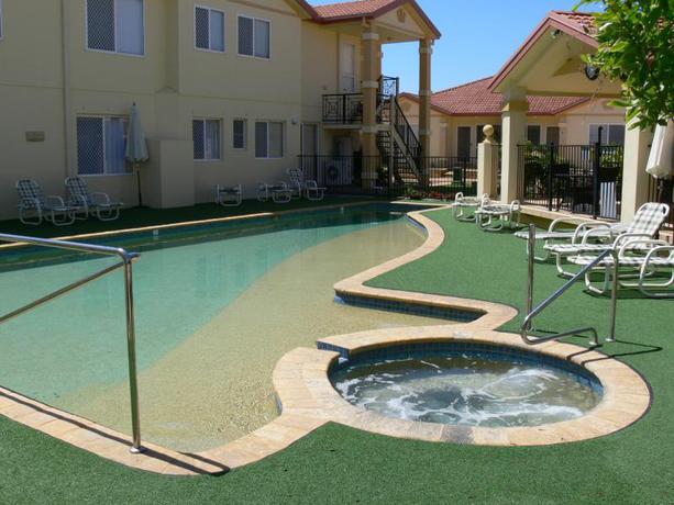 Imagen general del Hotel Meridian Resort Beachside. Foto 11