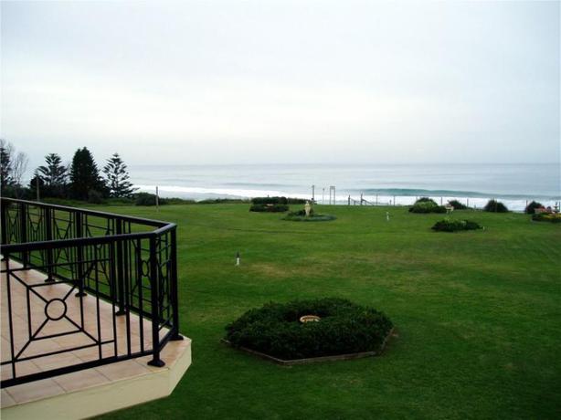 Imagen general del Hotel Meridian Resort Beachside. Foto 14