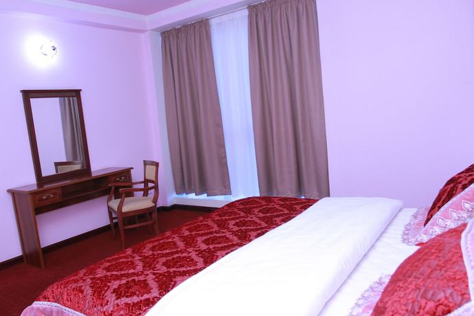 Imagen de la habitación del Hotel Meridian, Termez. Foto 7