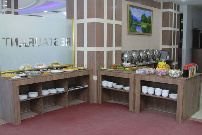 Imagen del bar/restaurante del Hotel Meridian, Termez. Foto 3