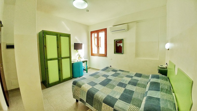 Imagen de la habitación del Hotel Meridiana, Guspini. Foto 2