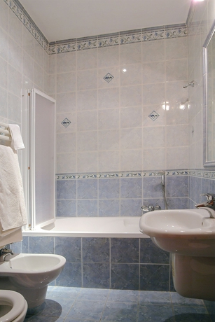 Imagen de la habitación del Hotel Meridiana, Roma. Foto 5