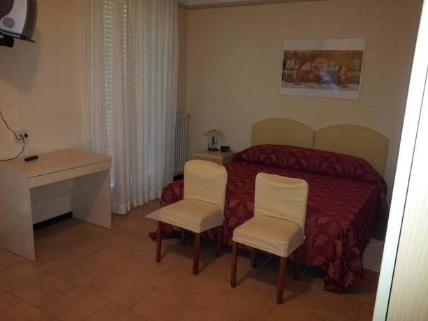 Imagen de la habitación del Hotel Meridiana, Salsomaggiore Terme. Foto 4