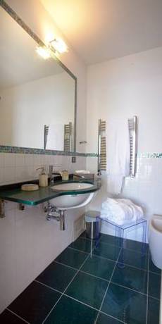 Imagen de la habitación del Hotel Meridiana Taormina. Foto 11