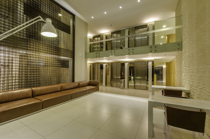 Imagen de los interiores del Hotel Meridiano. Foto 16