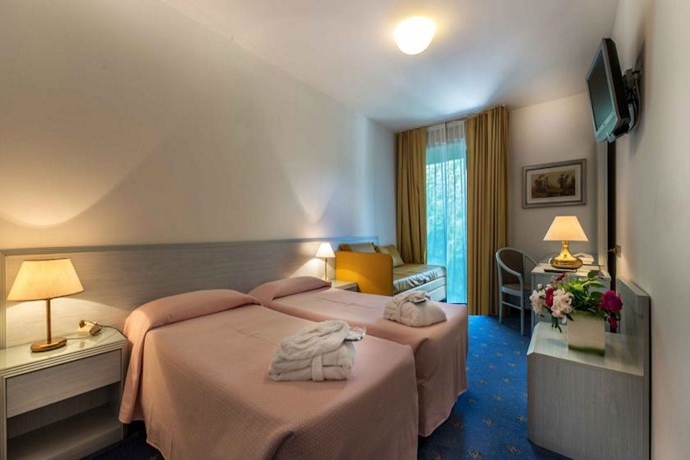 Imagen general del Hotel Meridianus. Foto 4